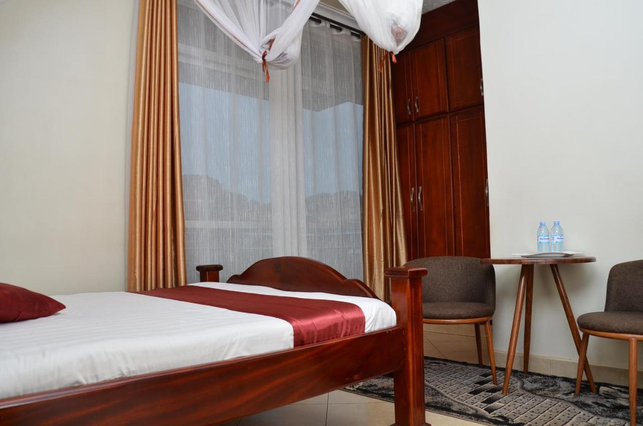 Ss Hotel Kampala Exterior photo